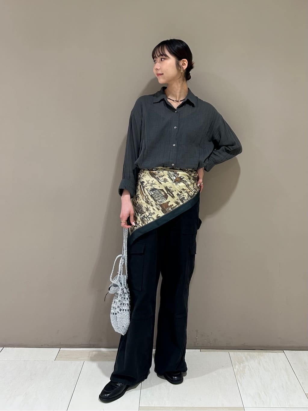 FREAK’S STOREのインド シングルガーゼシャツを使ったコーディネートを紹介します。｜Rakuten Fashion(楽天ファッション／旧楽天ブランドアベニュー)7054425
