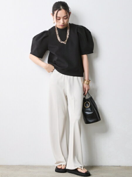 CHIC STYLEのダンボールカットソーパフスリーブプルオーバー<大きいサイズ有>シックスタイルを使ったコーディネートを紹介します。｜Rakuten Fashion(楽天ファッション／旧楽天ブランドアベニュー)7055593