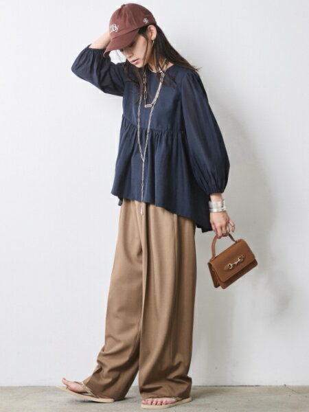 CHIC STYLEのシアーギャザーブラウス<大きいサイズ有>シックスタイルを使ったコーディネートを紹介します。｜Rakuten Fashion(楽天ファッション／旧楽天ブランドアベニュー)7056007