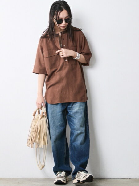CHIC STYLEのレーヨン麻衿リブハーフスリーブブラウス<大きいサイズ有>シックスタイルを使ったコーディネートを紹介します。｜Rakuten Fashion(楽天ファッション／旧楽天ブランドアベニュー)7056085