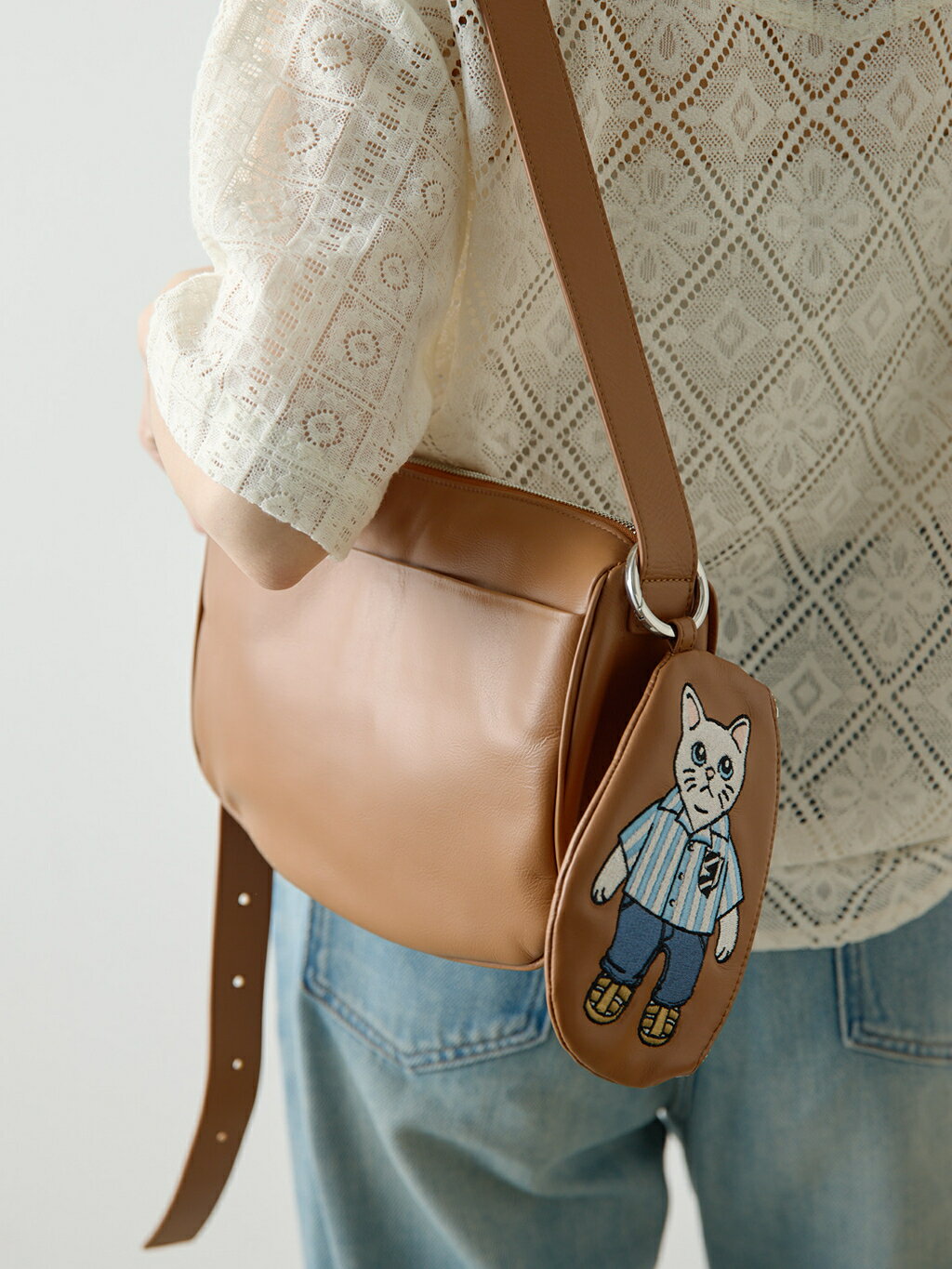 ear PAPILLONNERのsampo×earコラボスワローマチショルダーバッグS《本革》を使ったコーディネートを紹介します。｜Rakuten Fashion(楽天ファッション／旧楽天ブランドアベニュー)7058010