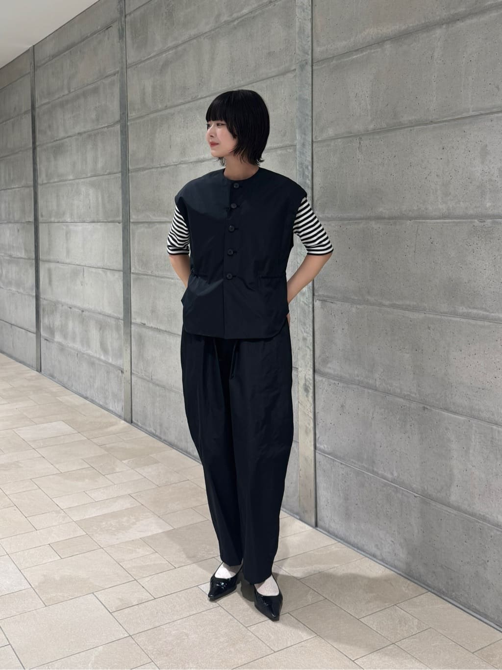 LOEFF ブラック ベスト ウエスト調整可能 LOEFF＞ダウンベスト UNISEX