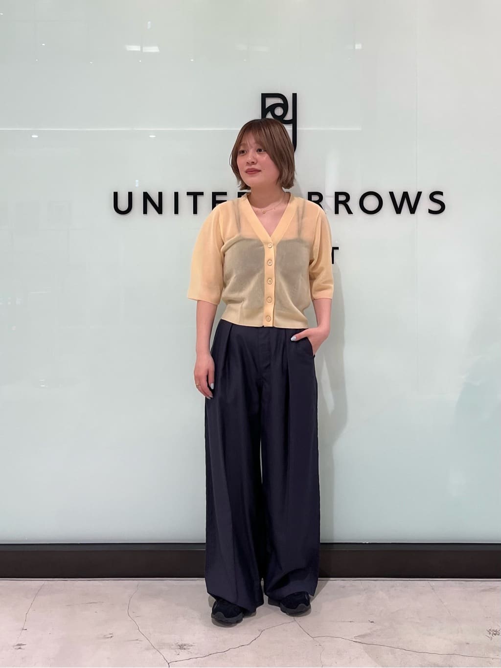 UNITED ARROWS LTD. OUTLET | Vネック アゼニット カーディガン