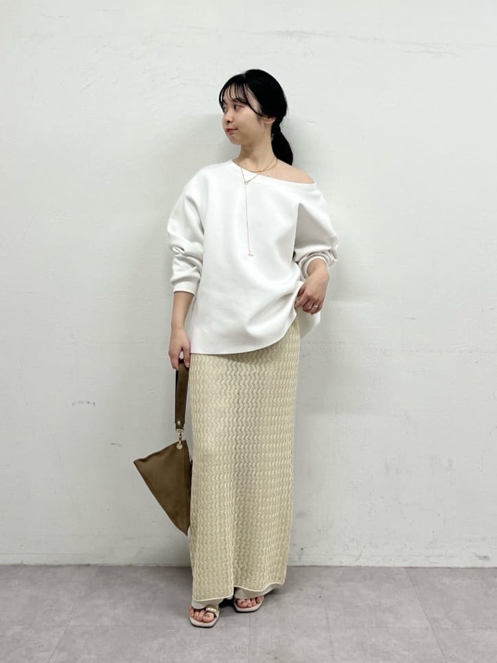 GALLARDAGALANTEのラメラッセルスカートを使ったコーディネートを紹介します。｜Rakuten Fashion(楽天ファッション／旧楽天ブランドアベニュー)7059123