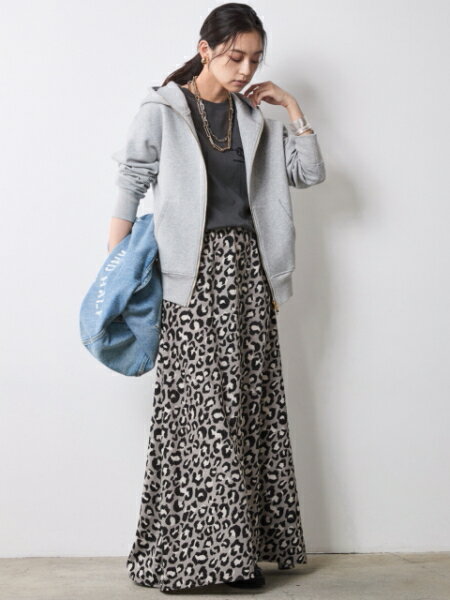 CHIC STYLEのボンディングフーディ<大きいサイズ有>シックスタイルを使ったコーディネートを紹介します。｜Rakuten Fashion(楽天ファッション／旧楽天ブランドアベニュー)7060500