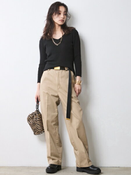 CHIC STYLEの綿100%チノパンツ<大きいサイズ有>シックスタイルを使ったコーディネートを紹介します。｜Rakuten Fashion(楽天ファッション／旧楽天ブランドアベニュー)7060543