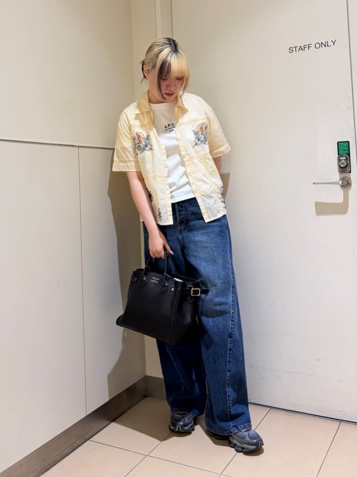 FREAK’S STOREのインド パッチワーク刺繍シャツを使ったコーディネートを紹介します。｜Rakuten Fashion(楽天ファッション／旧楽天ブランドアベニュー)7060817