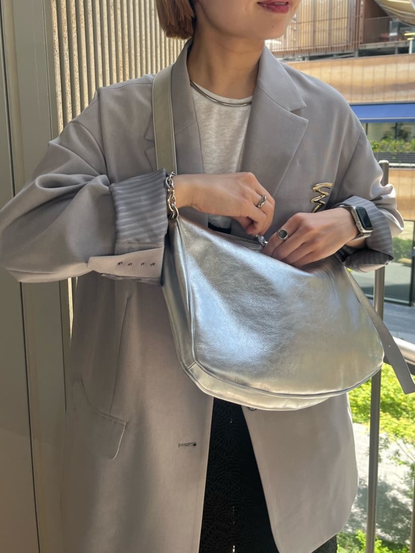 ear PAPILLONNERの《本革/470g》スワロ-マチショルダーバッグを使ったコーディネートを紹介します。｜Rakuten Fashion(楽天ファッション／旧楽天ブランドアベニュー)7063447