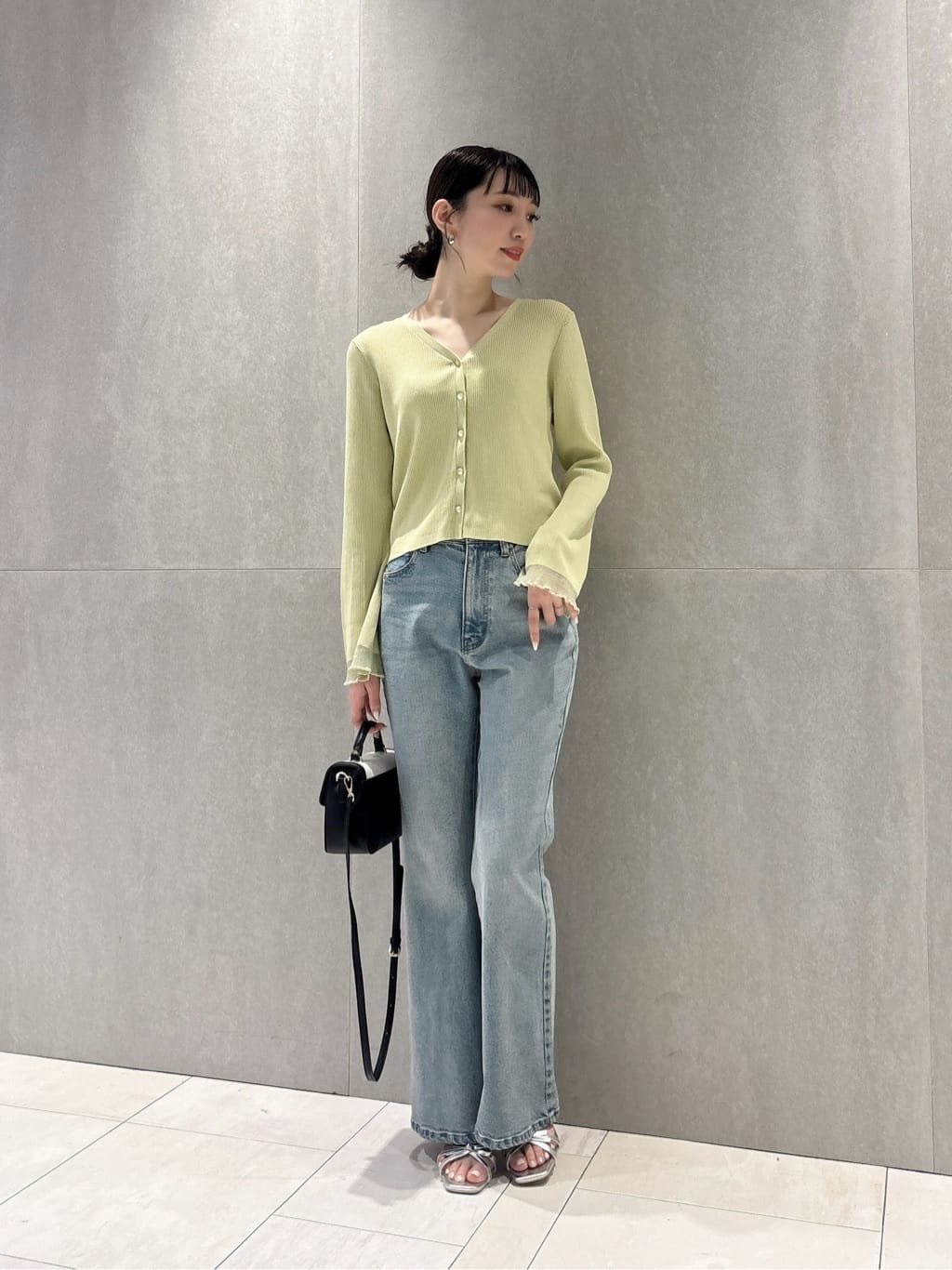 PROPORTION BODY DRESSINGのバイカラーミニショルダーバッグを使ったコーディネートを紹介します。｜Rakuten Fashion(楽天ファッション／旧楽天ブランドアベニュー)7063908