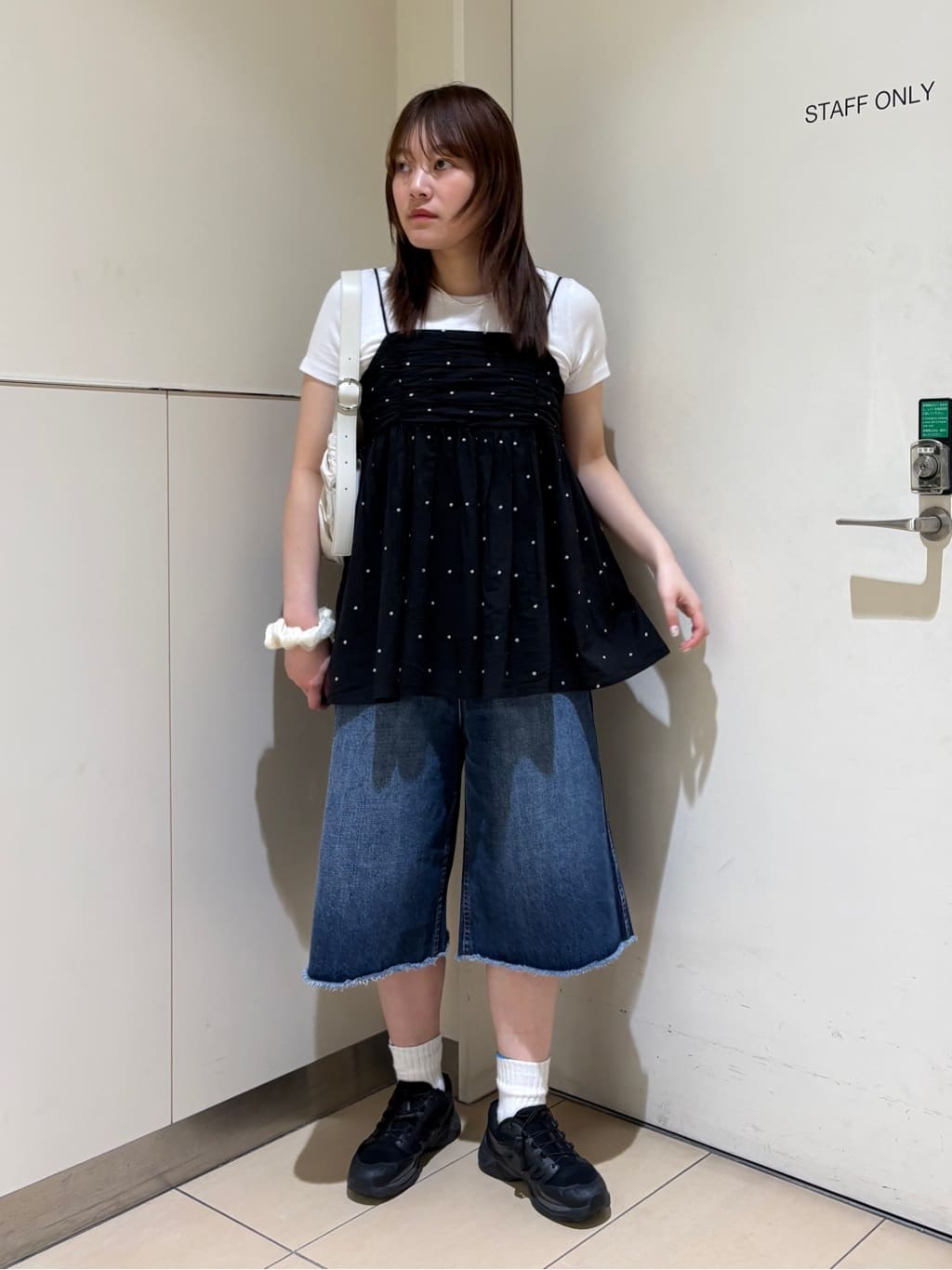 FREAK’S STOREのインド ラメドット刺繍 バックオープンキャミソール<セットアップ対応>を使ったコーディネートを紹介します。｜Rakuten Fashion(楽天ファッション／旧楽天ブランドアベニュー)7064421