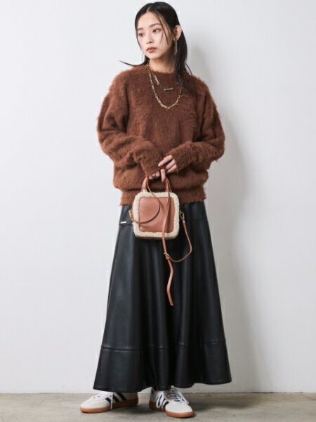 CHIC STYLEのヘアリークルーネックニット<大きいサイズ有>シックスタイルを使ったコーディネートを紹介します。｜Rakuten Fashion(楽天ファッション／旧楽天ブランドアベニュー)7068908