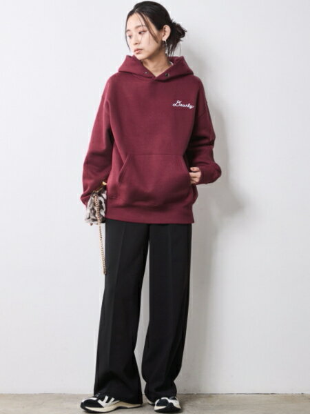 CHIC STYLEの裏起毛フーディスウェット<大きいサイズ有>シックスタイルを使ったコーディネートを紹介します。｜Rakuten Fashion(楽天ファッション／旧楽天ブランドアベニュー)7068964