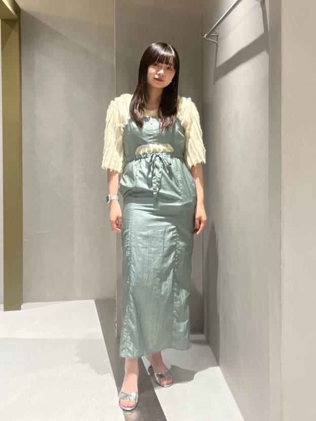 HeRIN.CYEのJumper skirtを使ったコーディネートを紹介します。｜Rakuten Fashion(楽天ファッション／旧楽天ブランドアベニュー)7072018