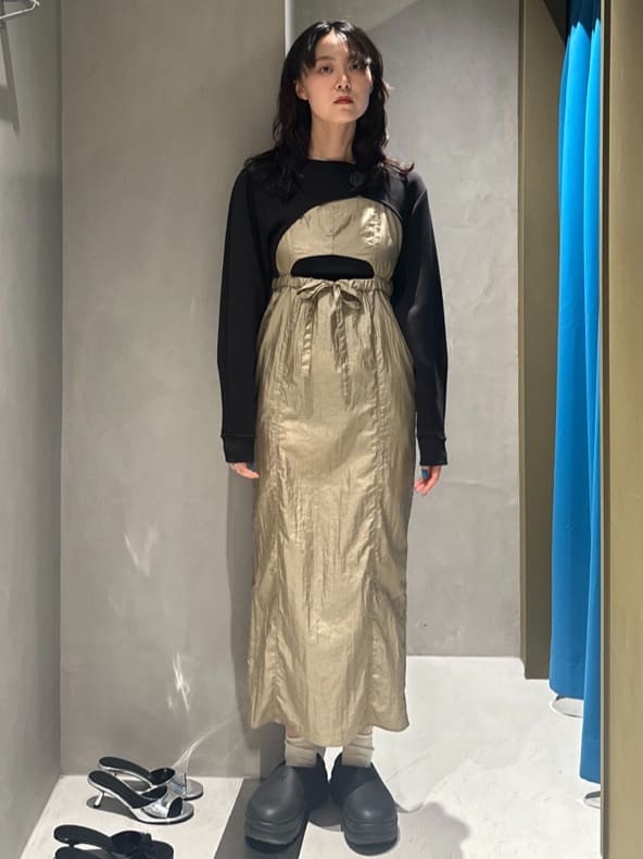 HeRIN.CYEのJumper skirtを使ったコーディネートを紹介します。｜Rakuten Fashion(楽天ファッション／旧楽天ブランドアベニュー)7072050