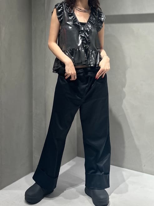 HeRIN.CYEのV neck all in oneを使ったコーディネートを紹介します。｜Rakuten Fashion(楽天ファッション／旧楽天ブランドアベニュー)7072141