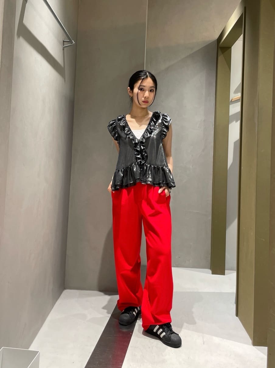 HeRIN.CYEのMany frill topsを使ったコーディネートを紹介します。｜Rakuten Fashion(楽天ファッション／旧楽天ブランドアベニュー)7072175