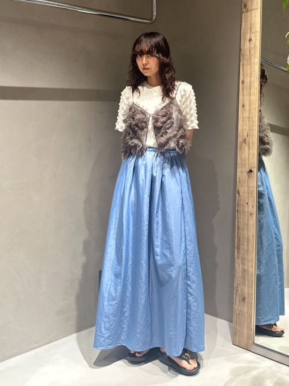 HeRIN.CYEのMany way skirtを使ったコーディネートを紹介します。｜Rakuten Fashion(楽天ファッション／旧楽天ブランドアベニュー)7072223