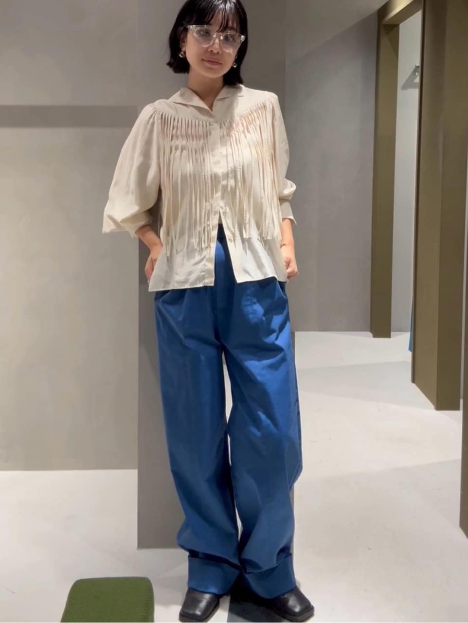 HeRIN.CYEのCocoon cuff pantsを使ったコーディネートを紹介します。｜Rakuten Fashion(楽天ファッション／旧楽天ブランドアベニュー)7072246