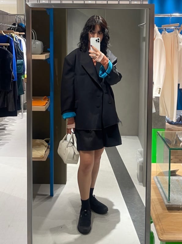 HeRIN.CYEのOver size jacketを使ったコーディネートを紹介します。｜Rakuten Fashion(楽天ファッション／旧楽天ブランドアベニュー)7072294