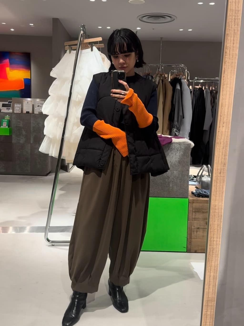 HeRIN.CYEのAladdin pantsを使ったコーディネートを紹介します。｜Rakuten Fashion(楽天ファッション／旧楽天ブランドアベニュー)7072271