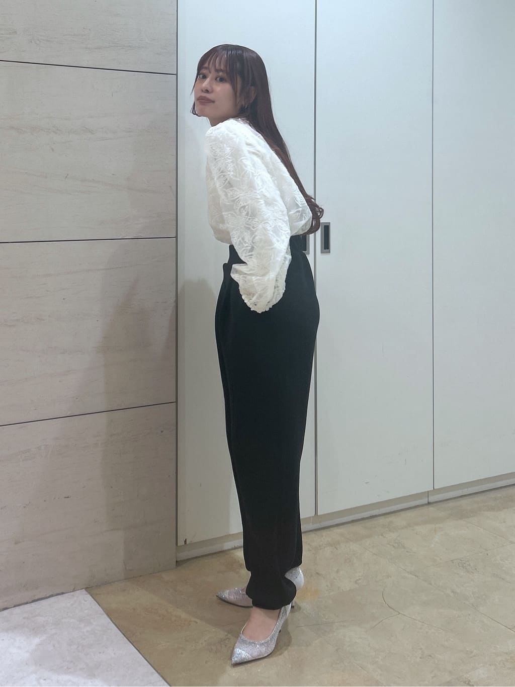 HeRIN.CYEのFeels basic pantsを使ったコーディネートを紹介します。｜Rakuten Fashion(楽天ファッション／旧楽天ブランドアベニュー)7072421