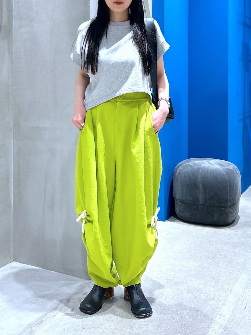 HeRIN.CYEのDeformation cut topsを使ったコーディネートを紹介します。｜Rakuten Fashion(楽天ファッション／旧楽天ブランドアベニュー)7072370