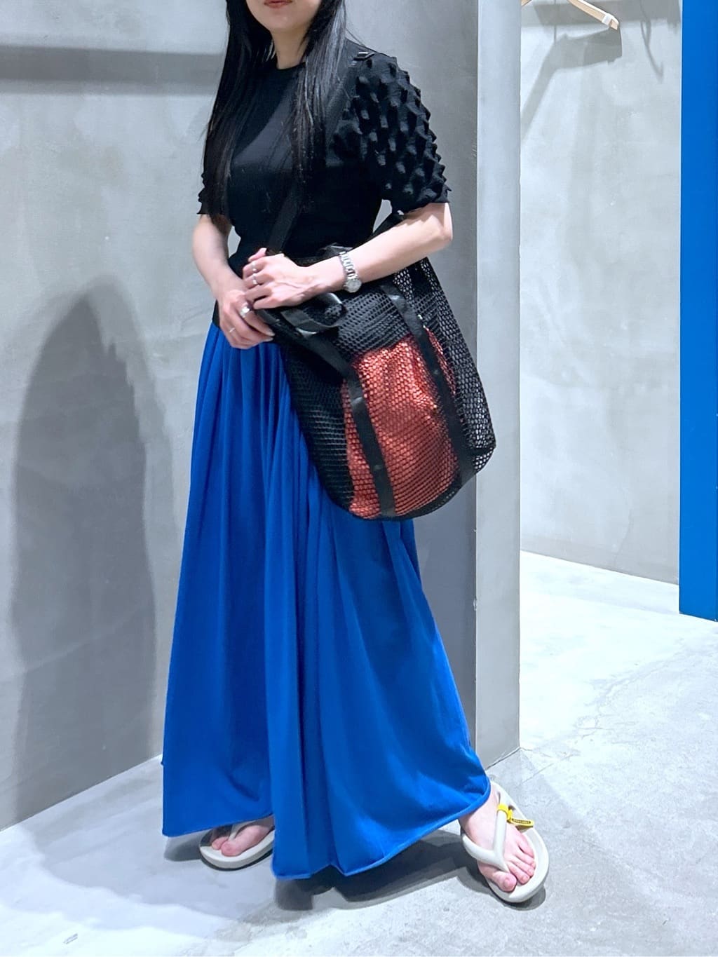 HeRIN.CYEのCut flare skirtを使ったコーディネートを紹介します。｜Rakuten Fashion(楽天ファッション／旧楽天ブランドアベニュー)7072460