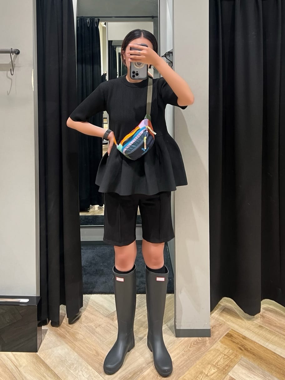 HeRIN.CYEのFlare hem knit topsを使ったコーディネートを紹介します。｜Rakuten Fashion(楽天ファッション／旧楽天ブランドアベニュー)7072494