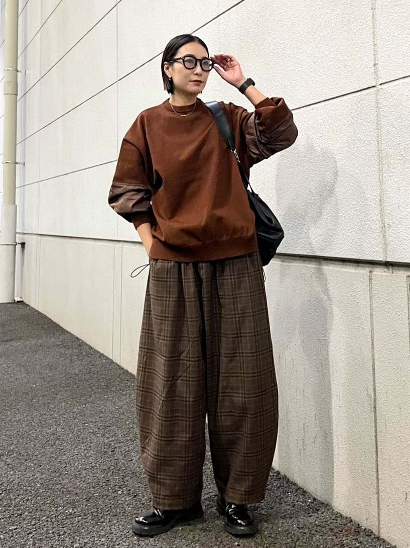 HeRIN.CYEのCocoon easy pantsを使ったコーディネートを紹介します。｜Rakuten Fashion(楽天ファッション／旧楽天ブランドアベニュー)7072504