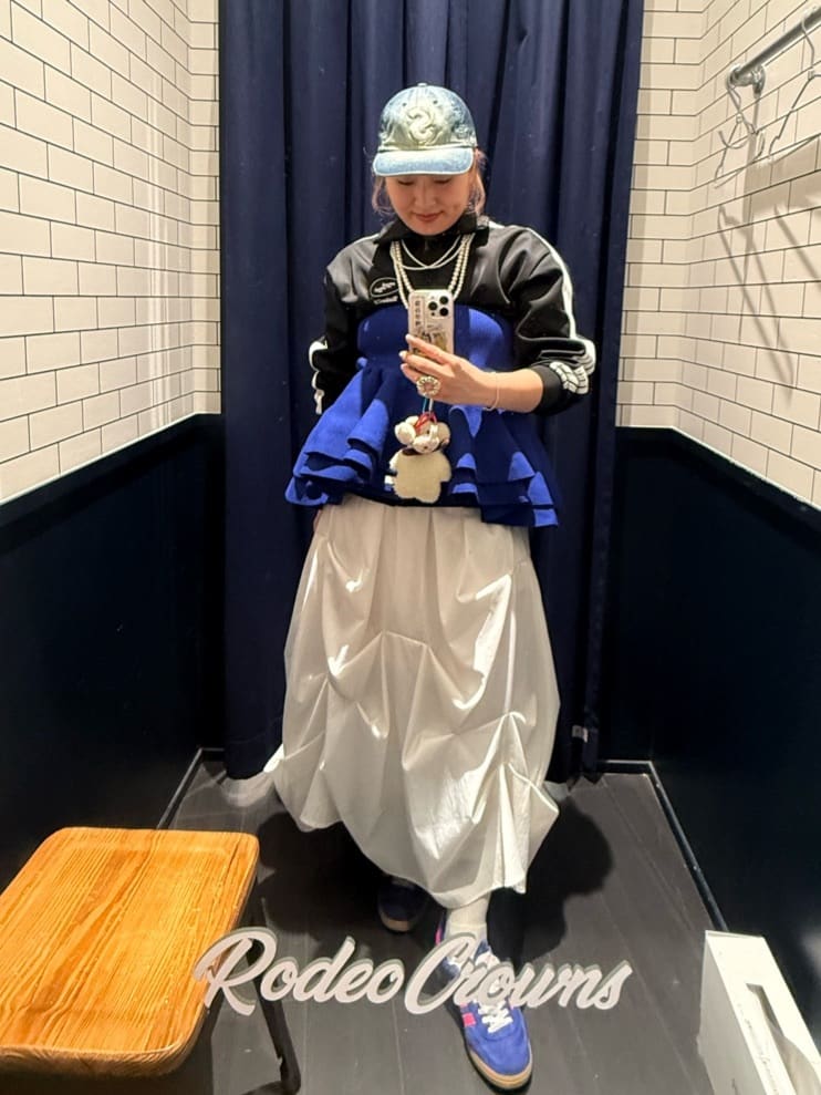RODEO CROWNS WIDE BOWLの【UNISEX】(wiggle wiggle)トラックジャケットを使ったコーディネートを紹介します。｜Rakuten Fashion(楽天ファッション／旧楽天ブランドアベニュー)7073915