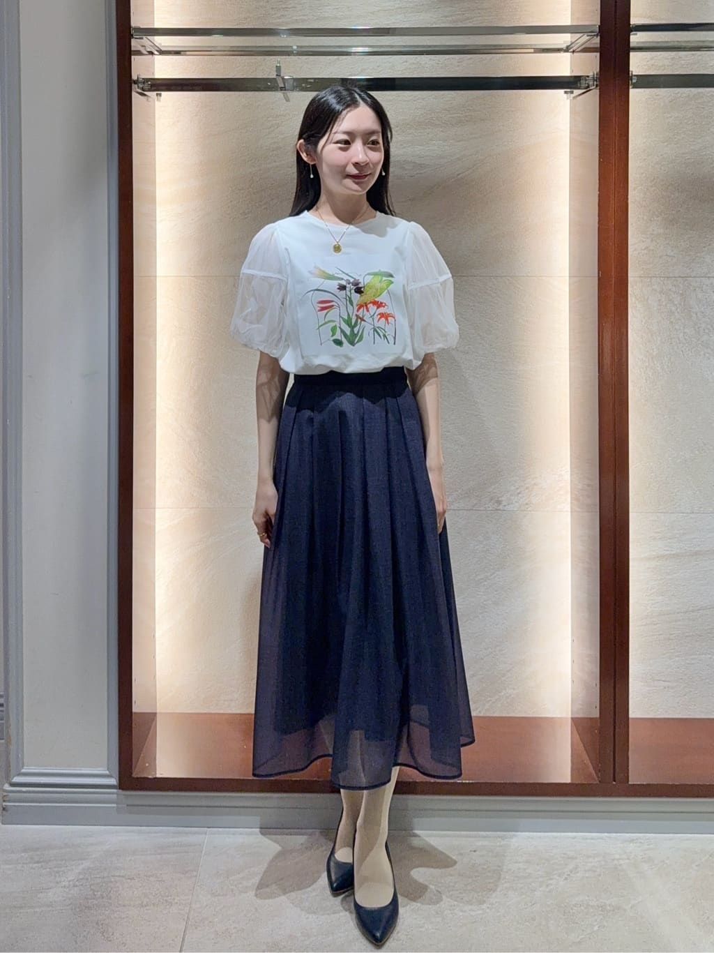 Viaggio Bluの【カタログ掲載】オーガンジーデニムスカートを使ったコーディネートを紹介します。｜Rakuten Fashion(楽天ファッション／旧楽天ブランドアベニュー)7076285