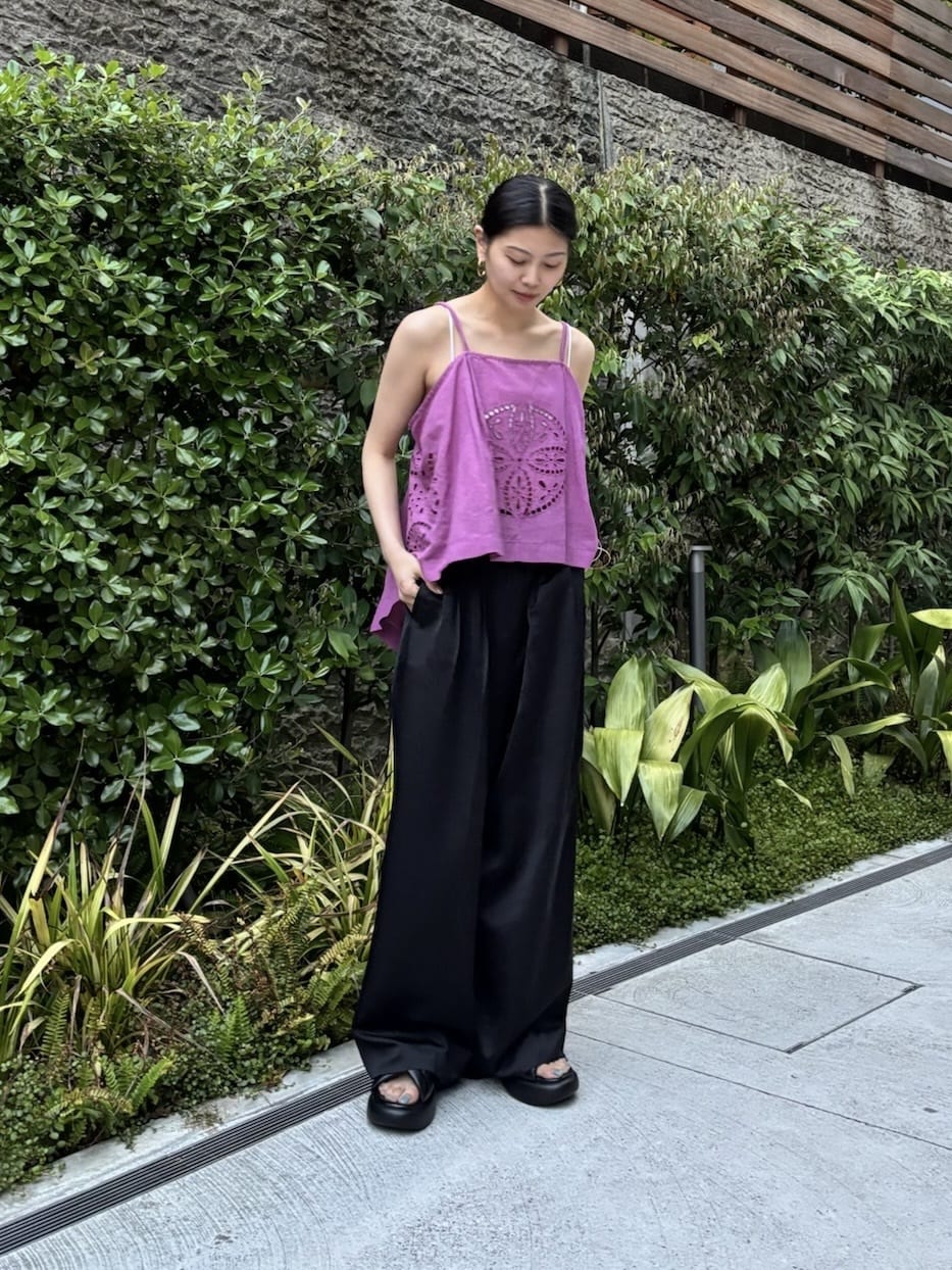 GALLARDAGALANTEの【Dhritie】カットワークレースキャミソールを使ったコーディネートを紹介します。｜Rakuten Fashion(楽天ファッション／旧楽天ブランドアベニュー)7079464