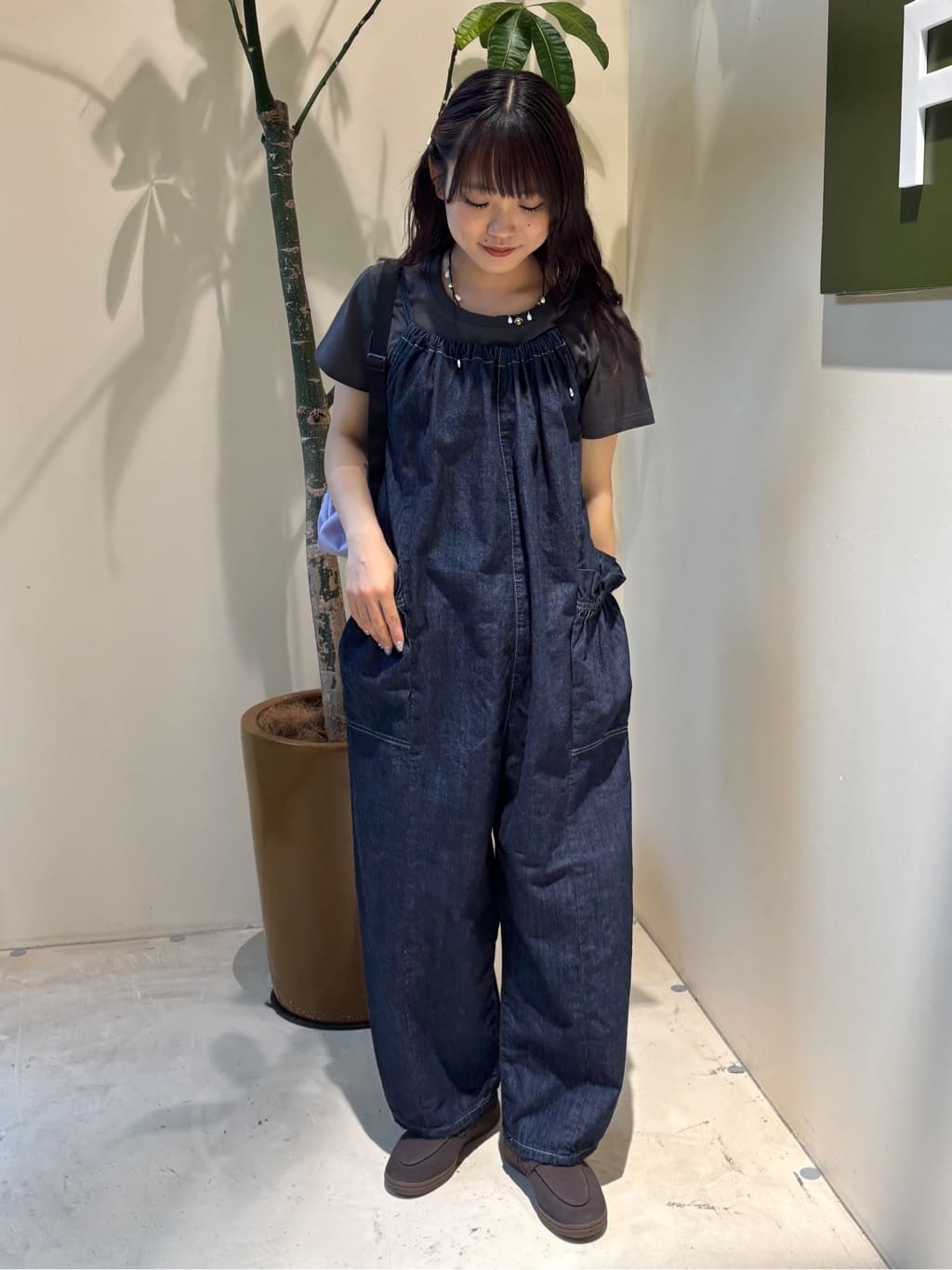 FREAK’S STOREのピコレース クルーネック Tシャツ 限定展開を使ったコーディネートを紹介します。｜Rakuten Fashion(楽天ファッション／旧楽天ブランドアベニュー)7080341