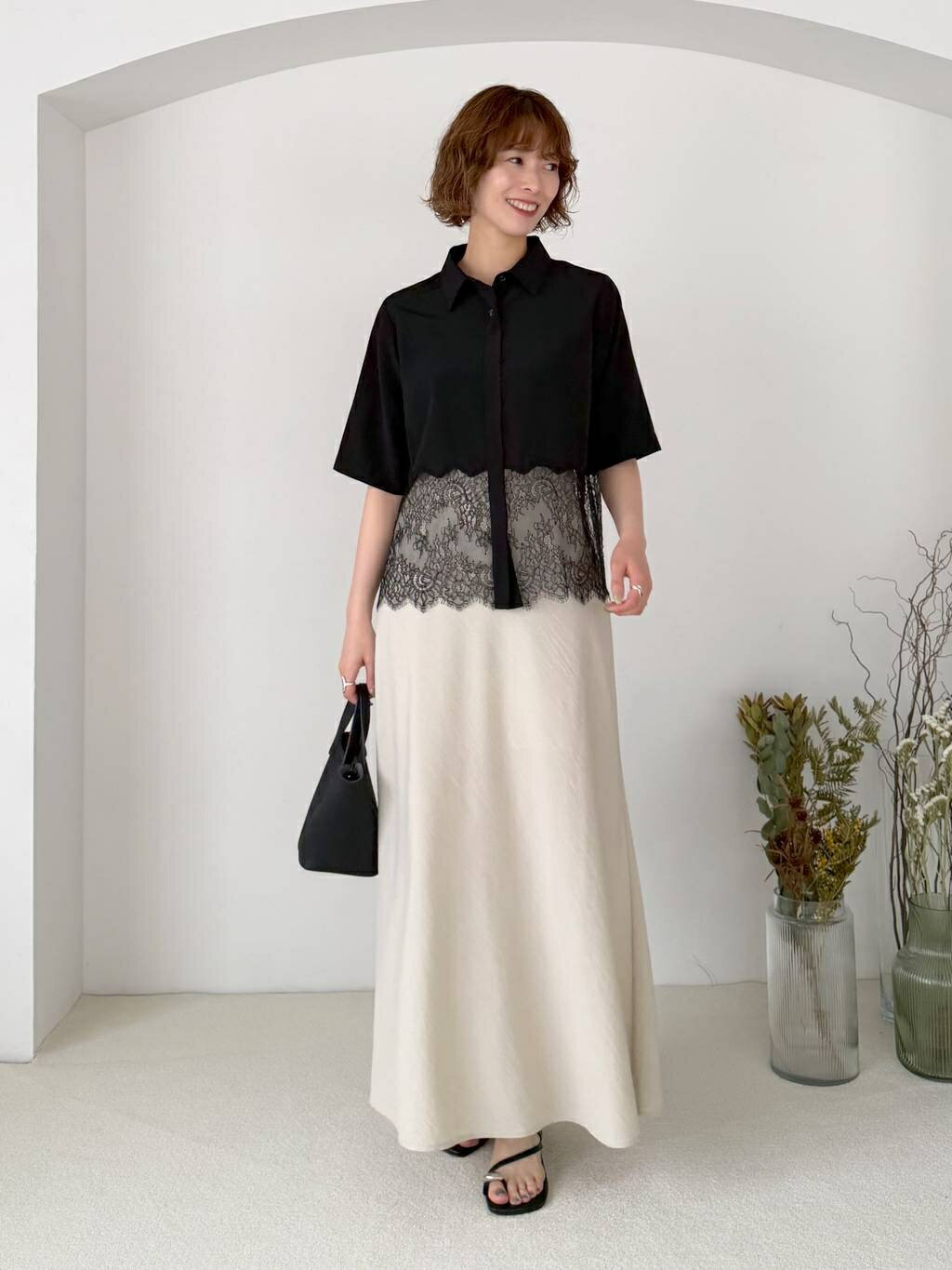 mysty womanの裾レースキリカエシャツ半袖を使ったコーディネートを紹介します。｜Rakuten Fashion(楽天ファッション／旧楽天ブランドアベニュー)7083858
