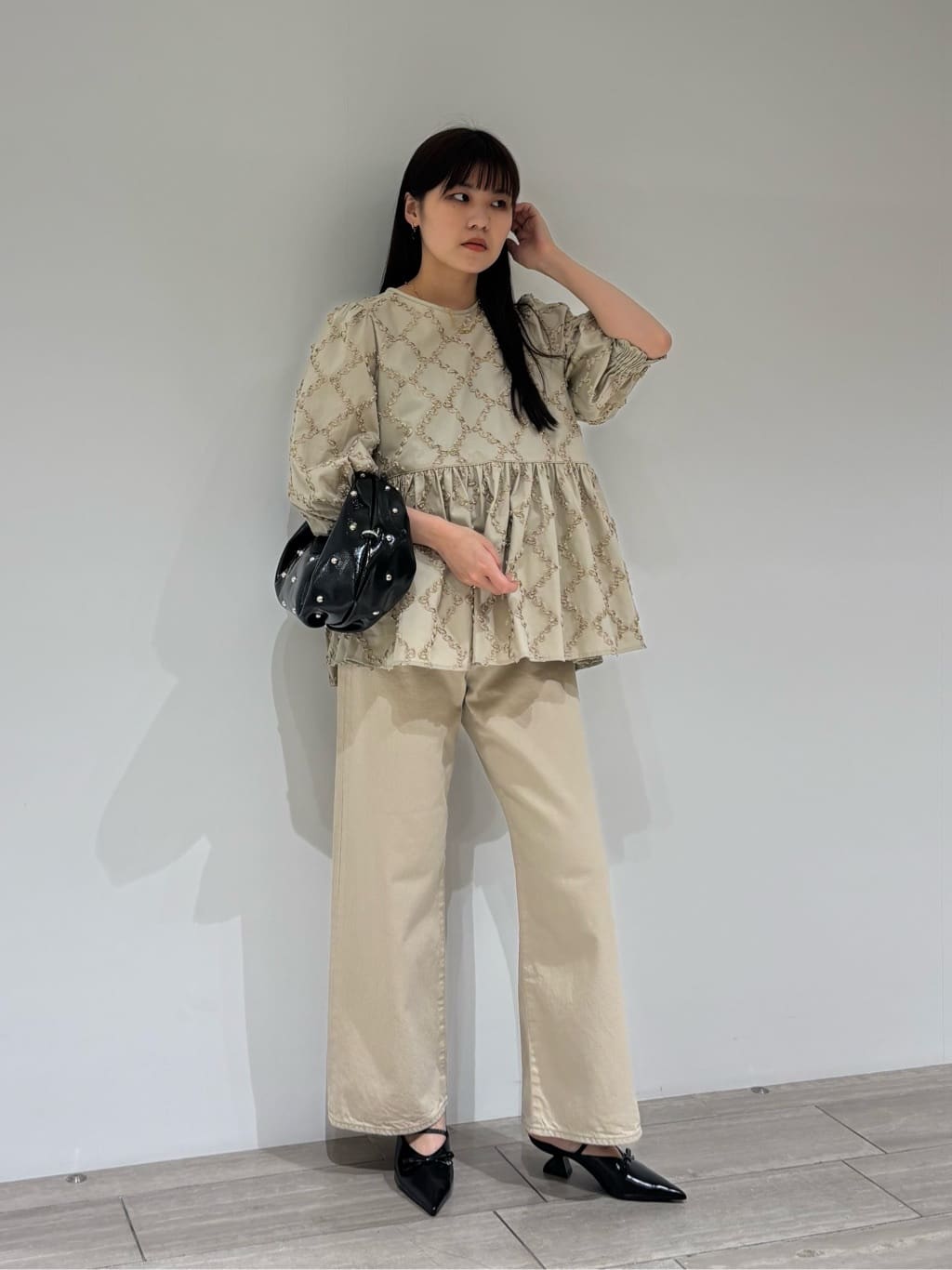 UNITED ARROWS | エンブロイダリー フリル トップス | Rakuten Fashion