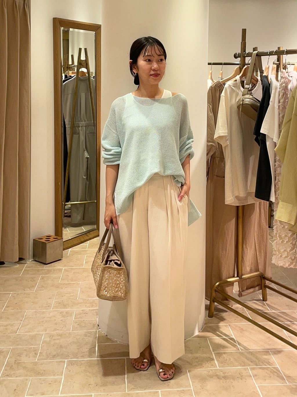 GALLARDAGALANTEのペーパーヤーンメッシュニットを使ったコーディネートを紹介します。｜Rakuten Fashion(楽天ファッション／旧楽天ブランドアベニュー)7085402