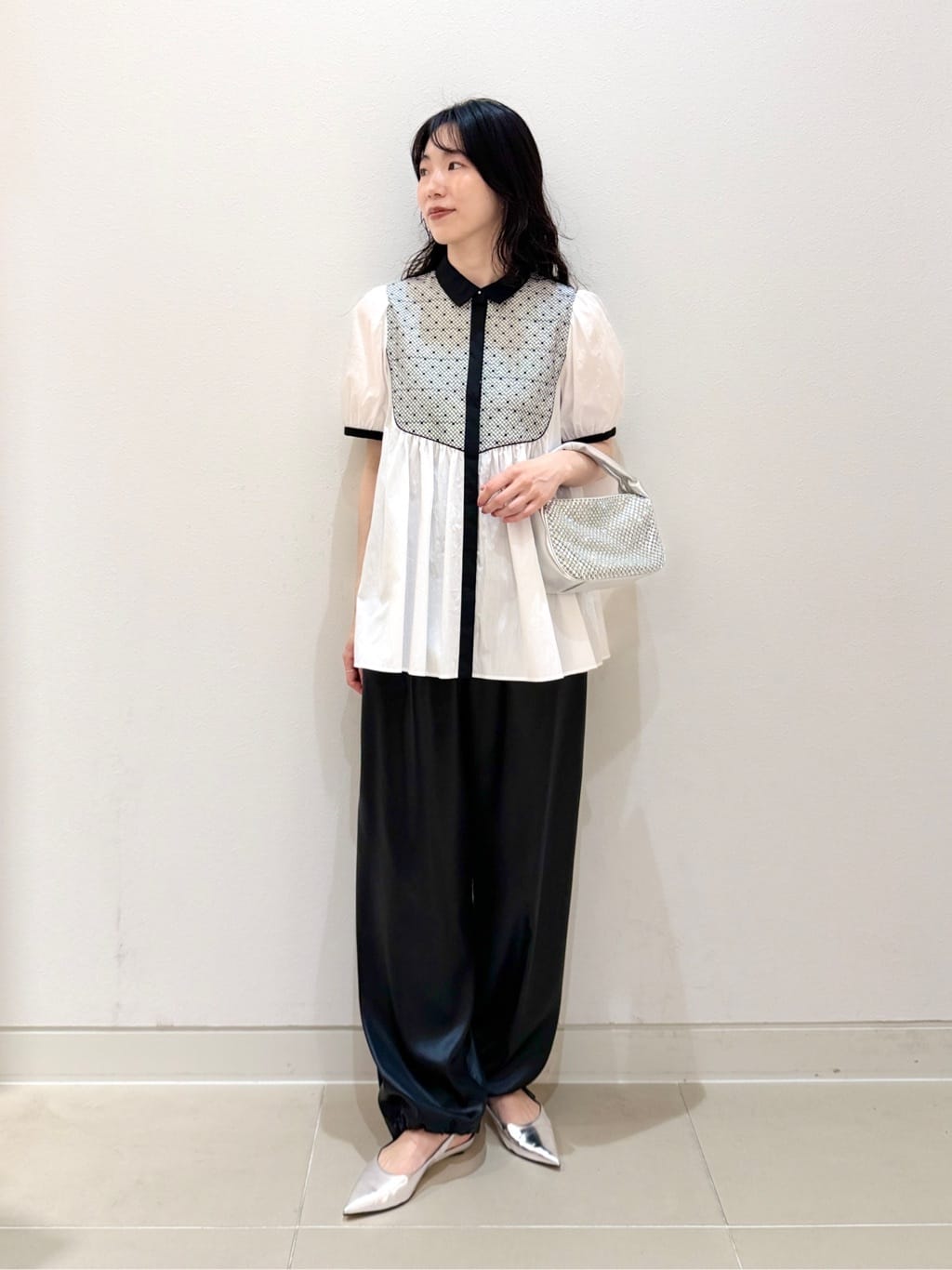 UNITED ARROWS LTD. OUTLET | エンブロイダリーショートスリーブ