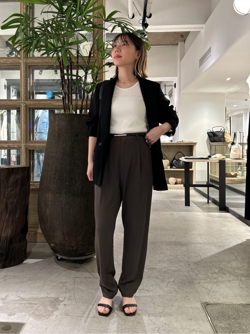 GALLARDAGALANTEのライトジャージーテーパードパンツを使ったコーディネートを紹介します。｜Rakuten Fashion(楽天ファッション／旧楽天ブランドアベニュー)7091123