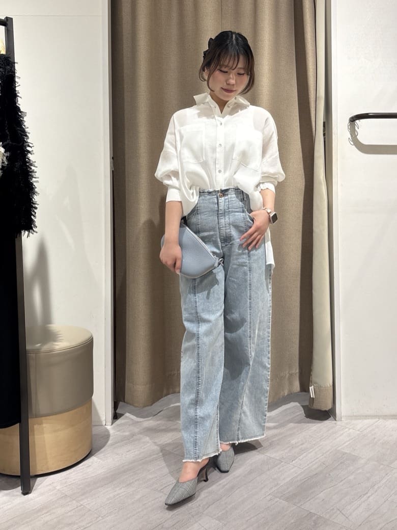 Jena espace merveilleuxのヘムレースキャミソールを使ったコーディネートを紹介します。｜Rakuten Fashion(楽天ファッション／旧楽天ブランドアベニュー)7091164