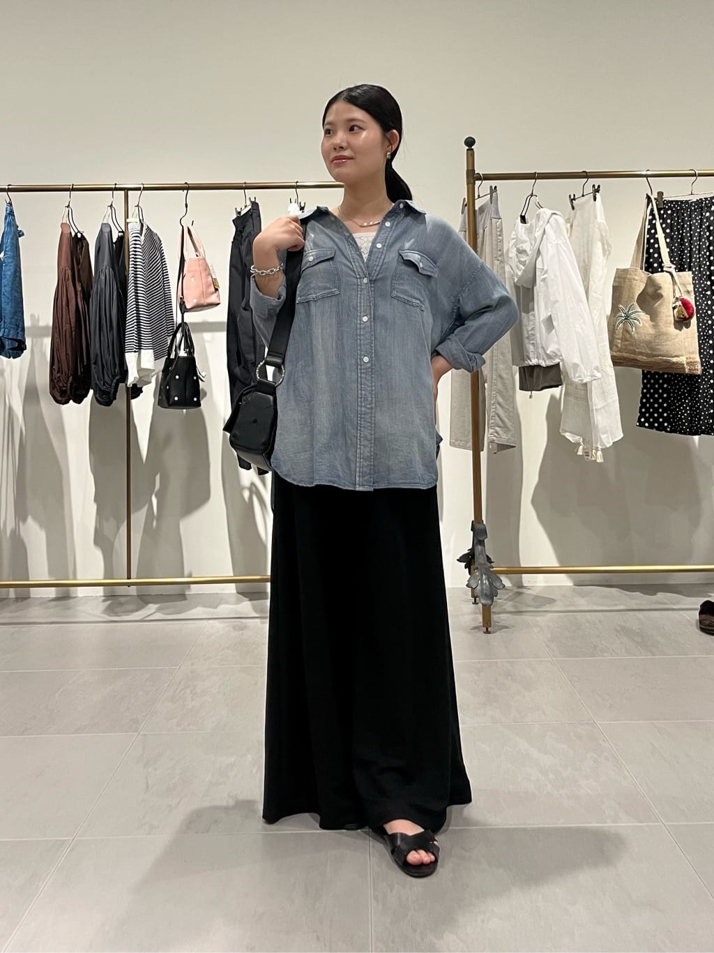 BEARDSLEY | 《本革》ドットボディバッグ | Rakuten Fashion(楽天