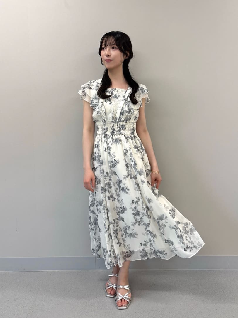 PROPORTION BODY DRESSINGのラッフル袖花柄ワンピース 26SSを使ったコーディネートを紹介します。｜Rakuten Fashion(楽天ファッション／旧楽天ブランドアベニュー)7098627
