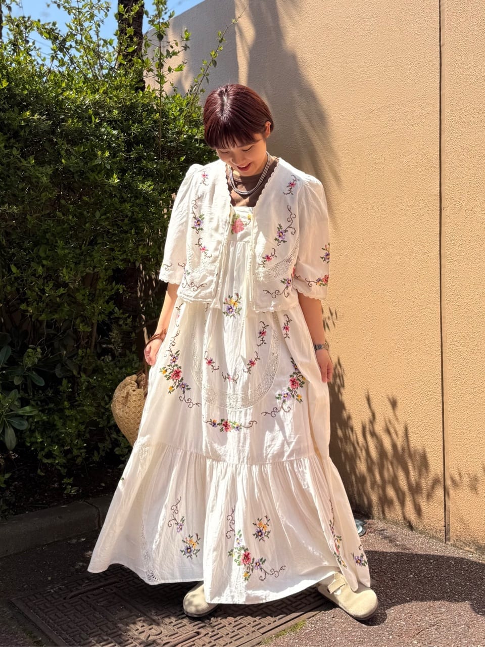 FREAK’S STOREのインド フラワー クロス刺繍 レース キャミドレスを使ったコーディネートを紹介します。｜Rakuten Fashion(楽天ファッション／旧楽天ブランドアベニュー)7100351