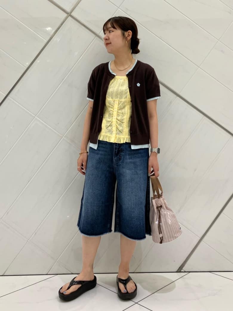 FREAK’S STOREのMARY QUANT×PUBLUX レイヤード風 ショートスリーブ ニット カーディガン 限定展開を使ったコーディネートを紹介します。｜Rakuten Fashion(楽天ファッション／旧楽天ブランドアベニュー)7101722