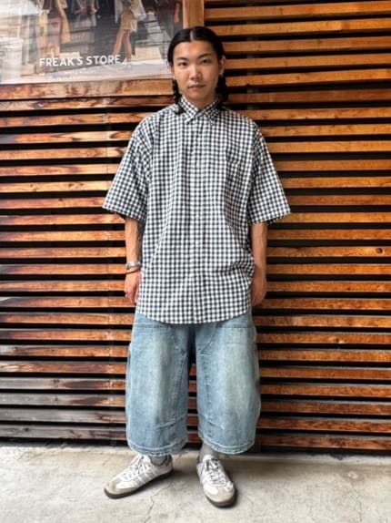 FREAK’S STOREのブリーチギンガム ショートスリーブ シャツを使ったコーディネートを紹介します。｜Rakuten Fashion(楽天ファッション／旧楽天ブランドアベニュー)7102698