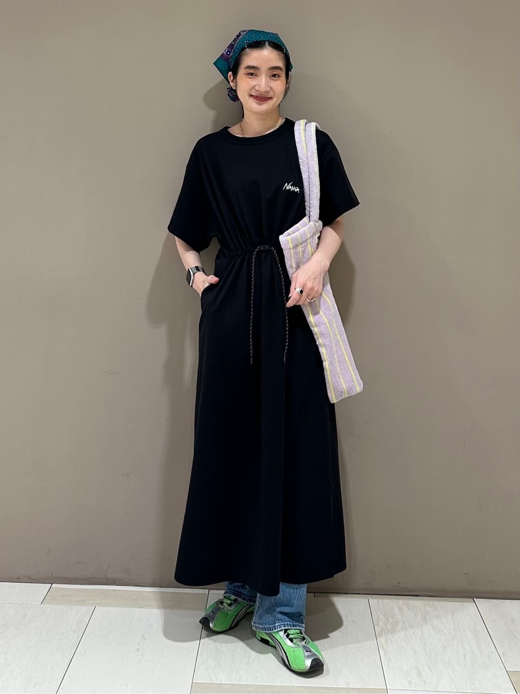 FREAK’S STOREの別注 ウエストコード カットワンピースを使ったコーディネートを紹介します。｜Rakuten Fashion(楽天ファッション／旧楽天ブランドアベニュー)7105182