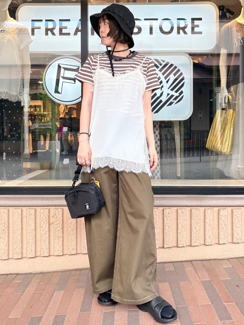 FREAK’S STOREのペインター ワイドパンツ/コットンワイドパンツを使ったコーディネートを紹介します。｜Rakuten Fashion(楽天ファッション／旧楽天ブランドアベニュー)7109508