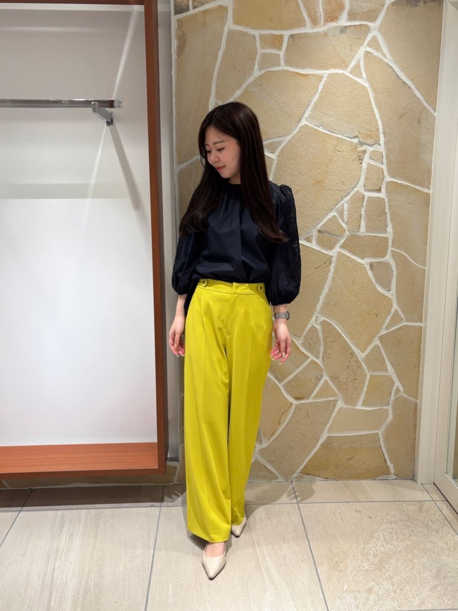 Viaggio Bluの袖レースブラウスを使ったコーディネートを紹介します。｜Rakuten Fashion(楽天ファッション／旧楽天ブランドアベニュー)7109553