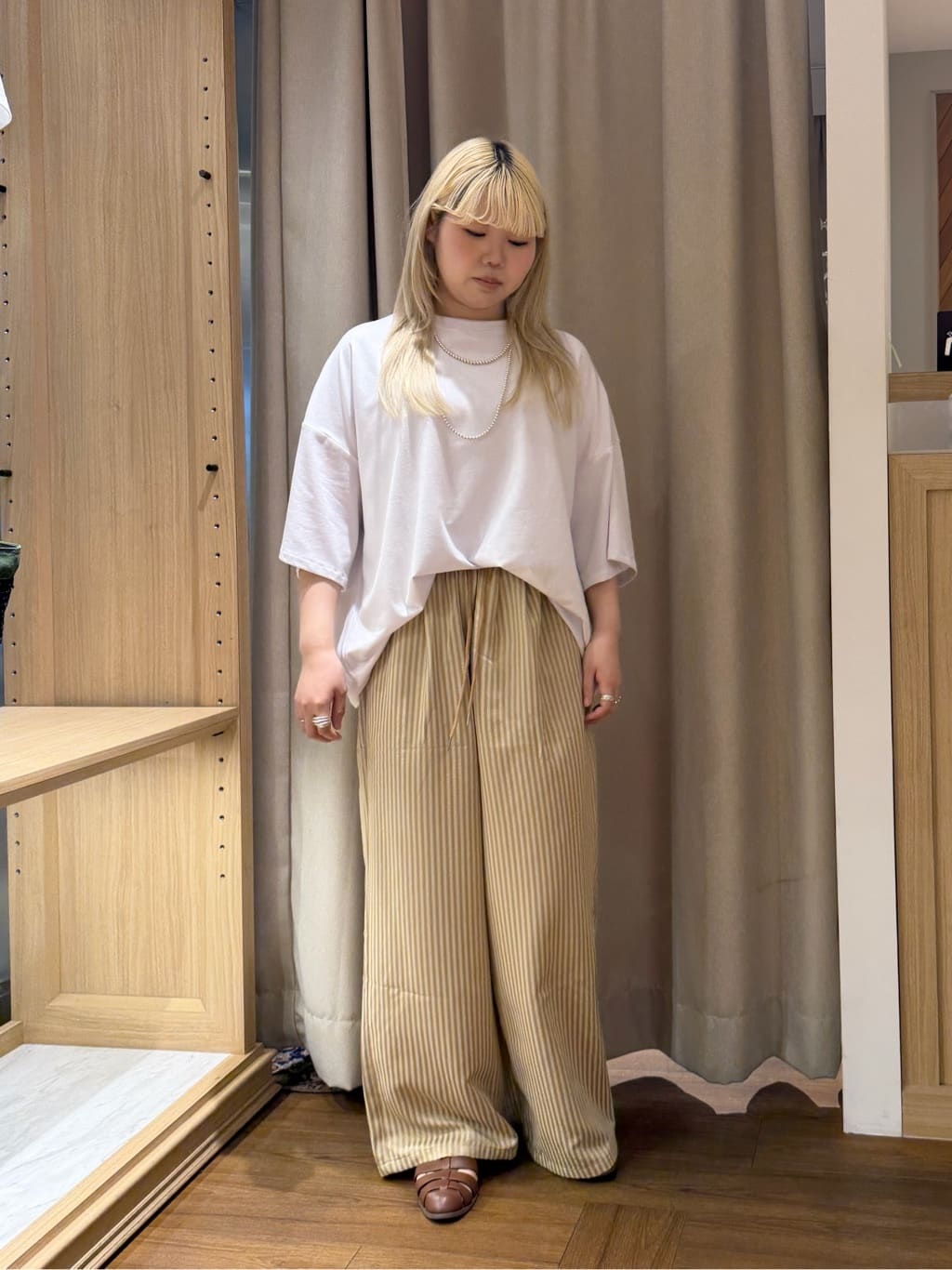 ear PAPILLONNERのouchiコラボTシャツ【SUM1 STYLE】を使ったコーディネートを紹介します。｜Rakuten Fashion(楽天ファッション／旧楽天ブランドアベニュー)7116144