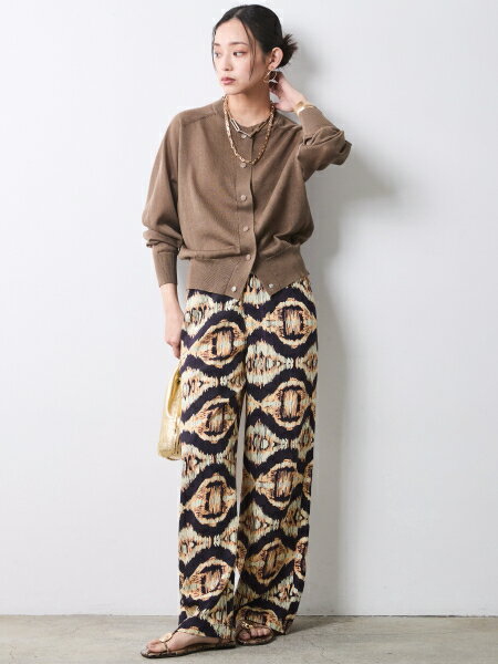 CHIC STYLEのエスニックプリントリラックスパンツ<大きいサイズ有>シックスタイルを使ったコーディネートを紹介します。｜Rakuten Fashion(楽天ファッション／旧楽天ブランドアベニュー)7116641