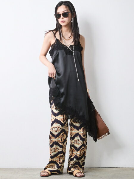 CHIC STYLEのエスニックプリントリラックスパンツ<大きいサイズ有>シックスタイルを使ったコーディネートを紹介します。｜Rakuten Fashion(楽天ファッション／旧楽天ブランドアベニュー)7116984